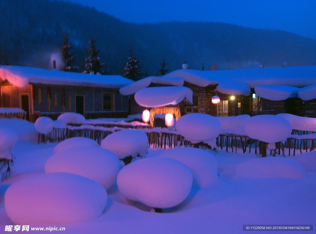 雪乡夜色