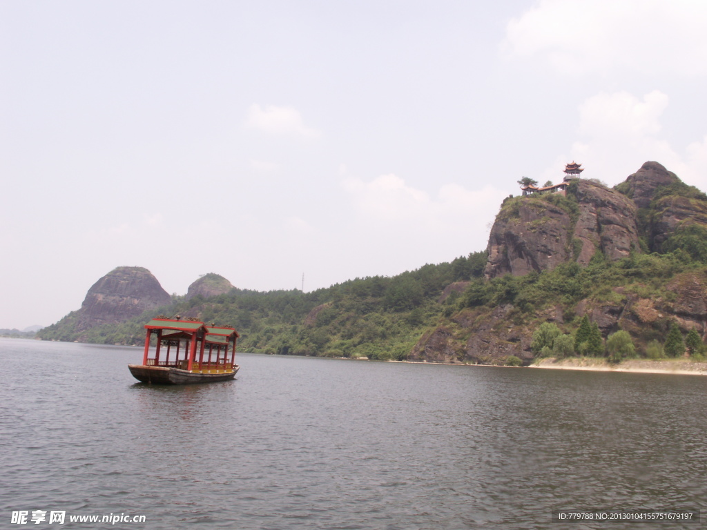 青山绿树