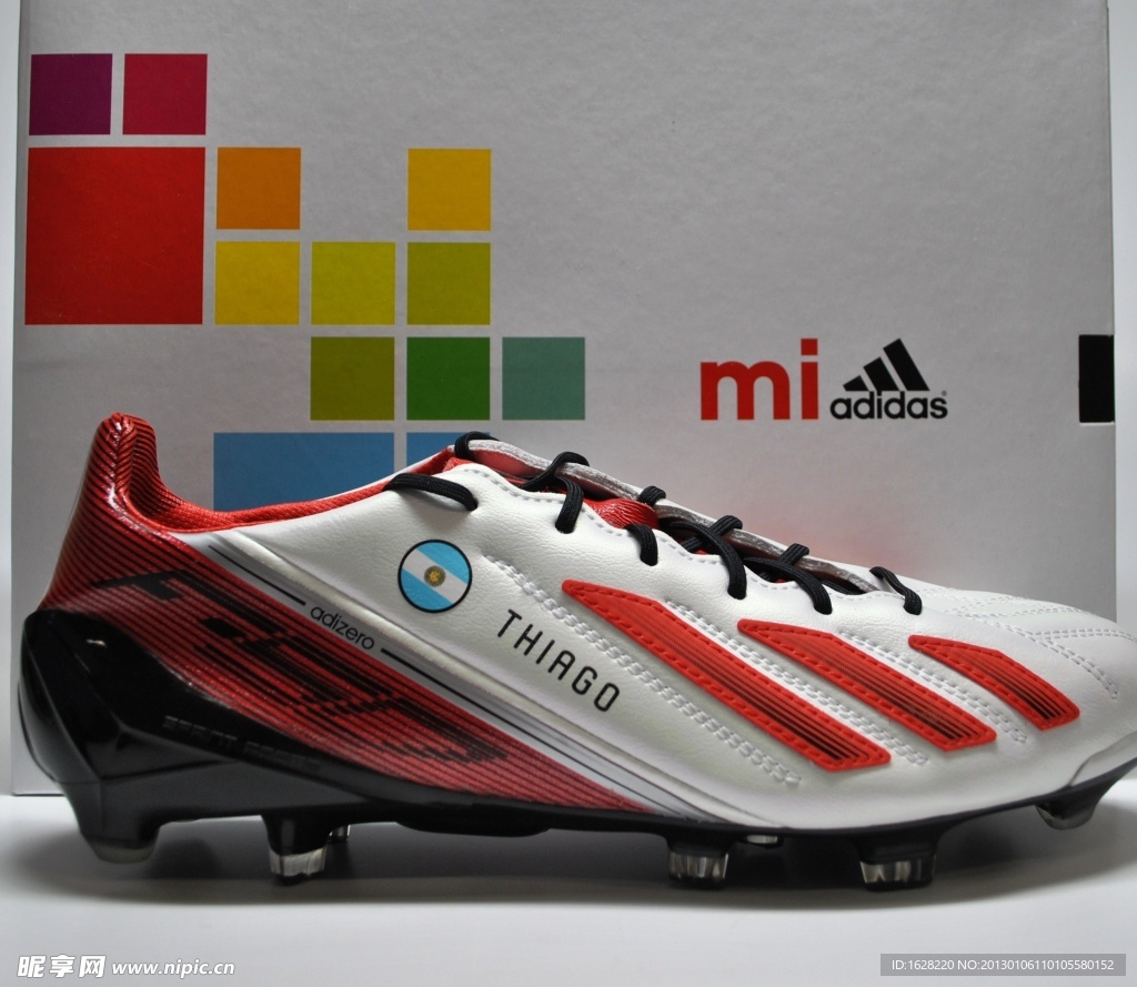 ADIDAS平面广告miadidas足球鞋