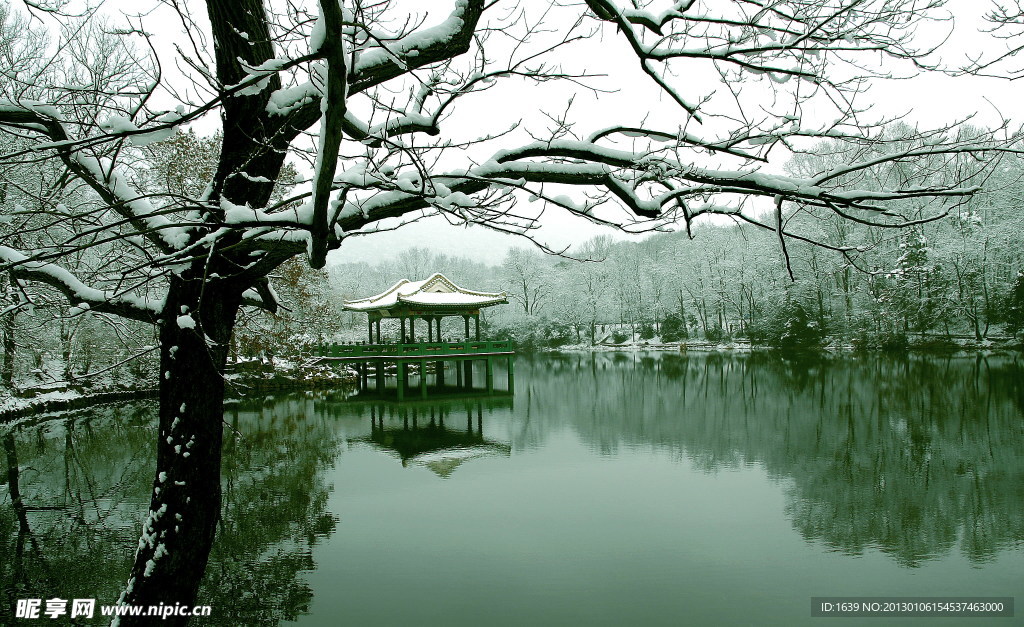 水榭雪景