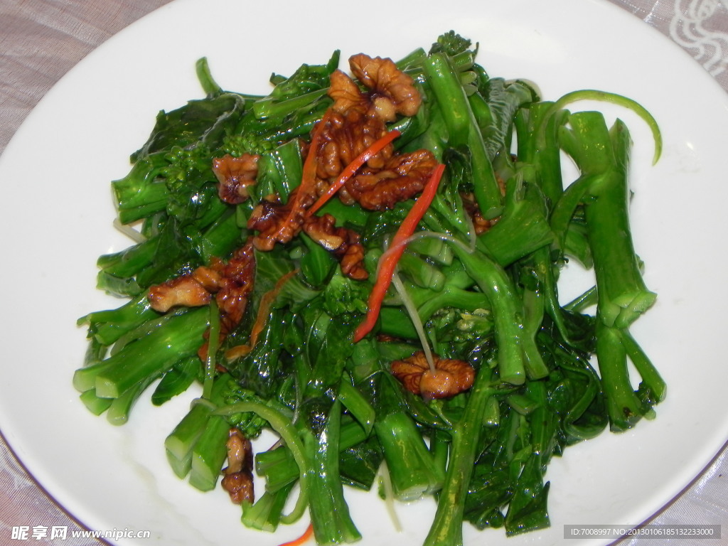 核桃炒菜心