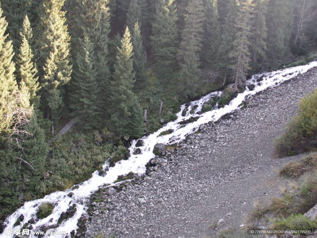 山中小涧