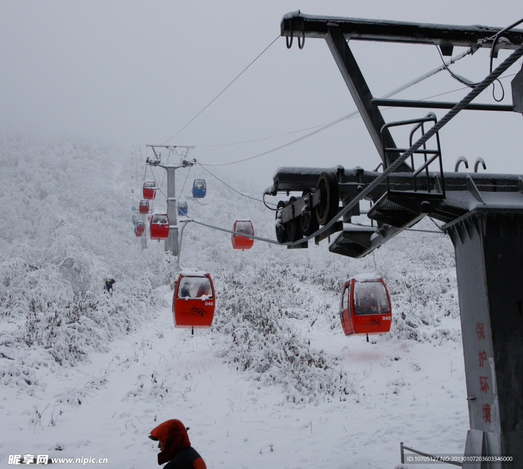 西岭雪山观光缆车