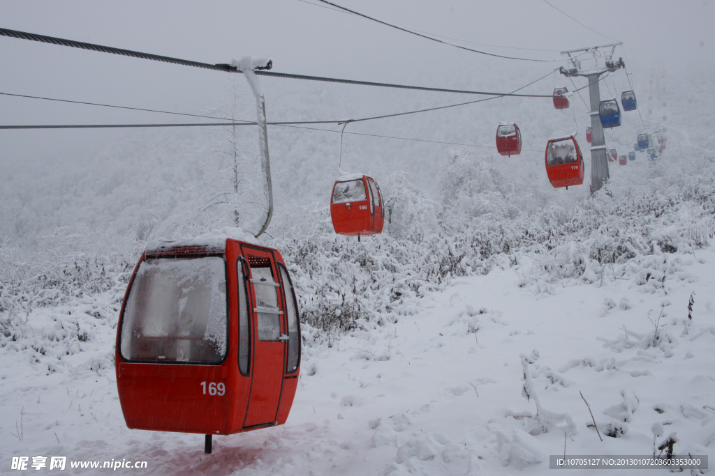 西岭雪山观光缆车