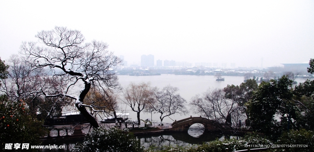 南湖雪景