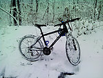 大蜀山的雪中自行车
