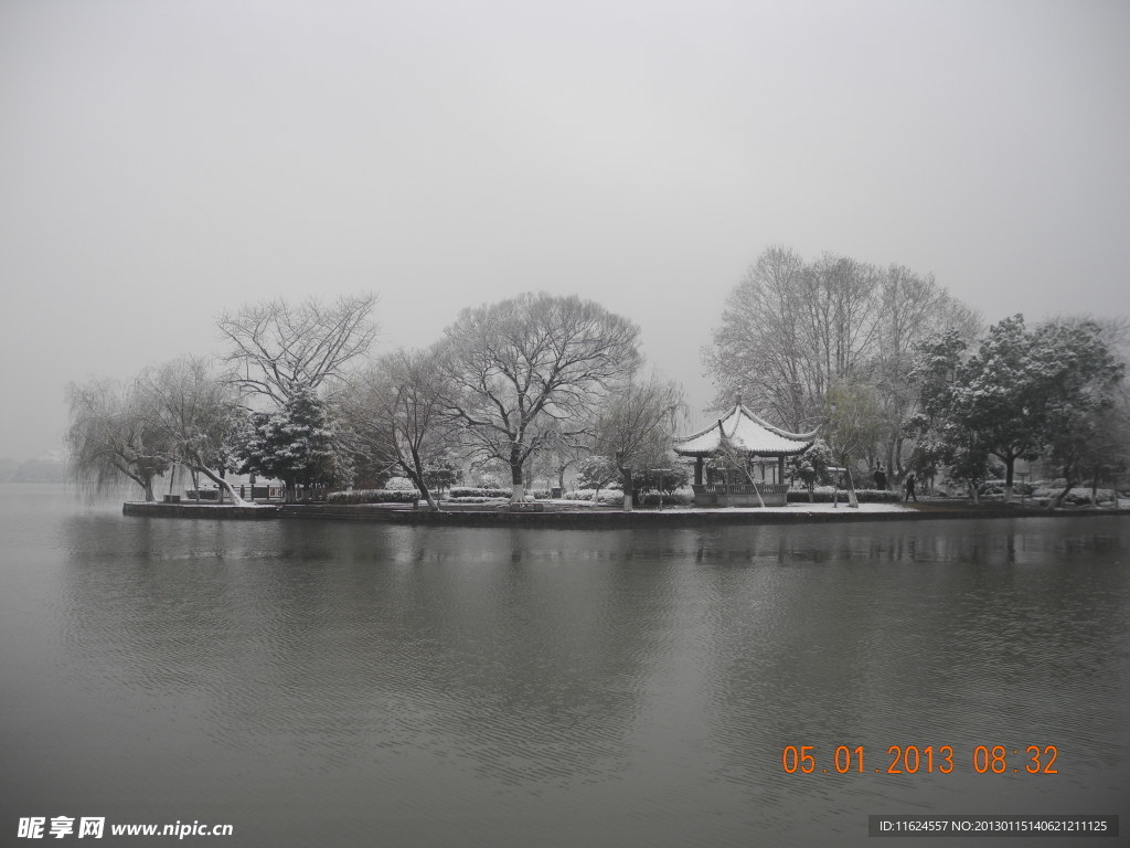 南湖雪景