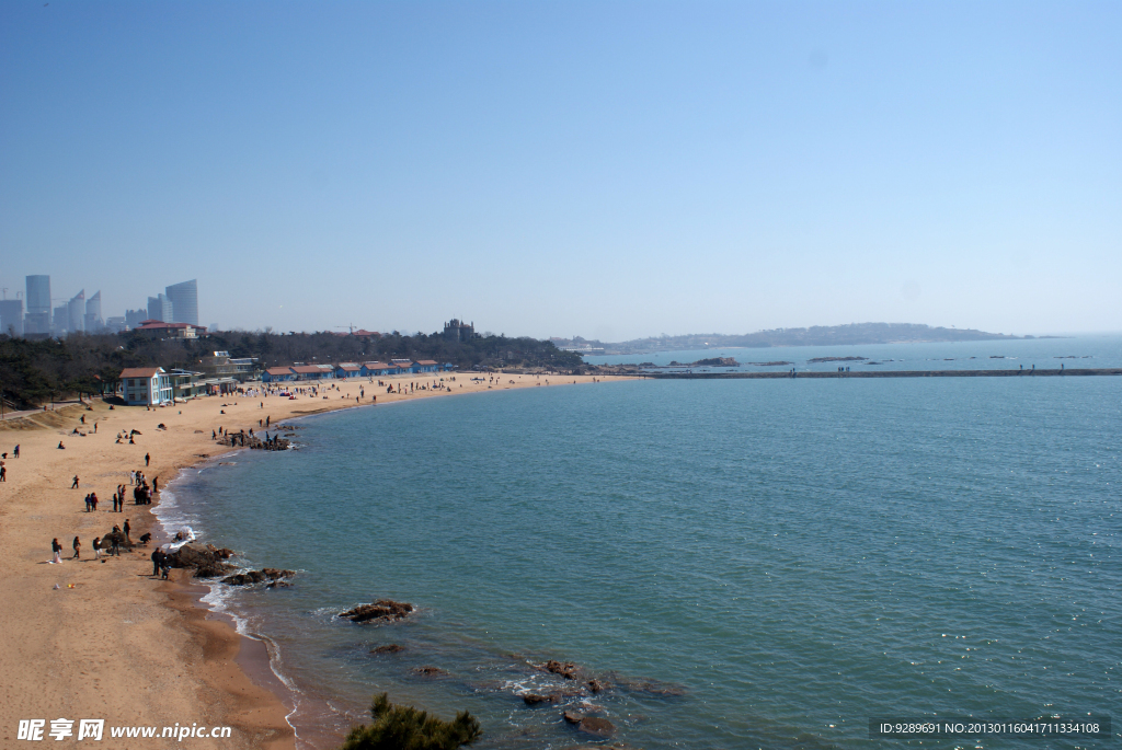 夏季的海水浴场