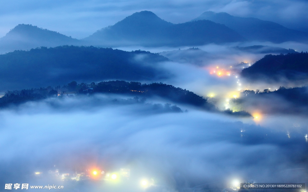 黄山山脚