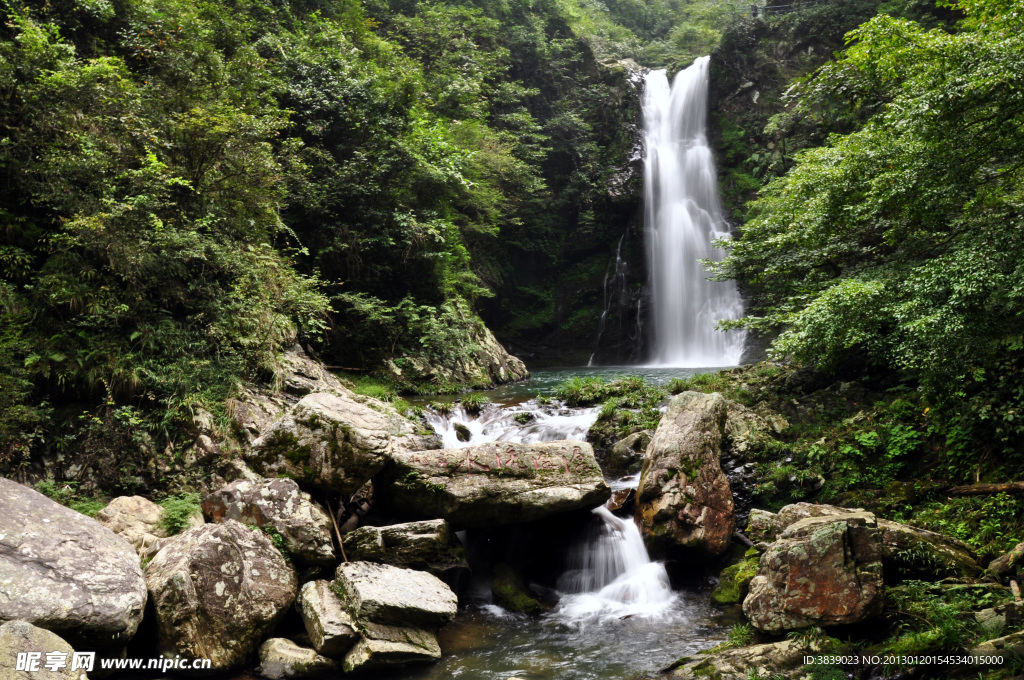 潺潺流水