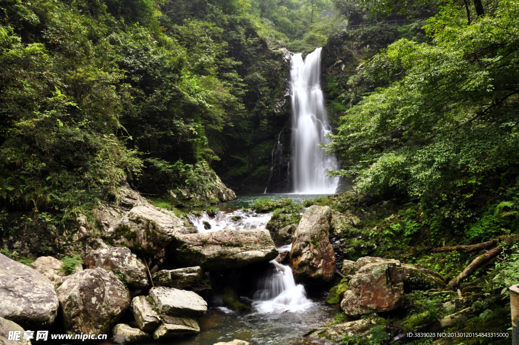 潺潺流水