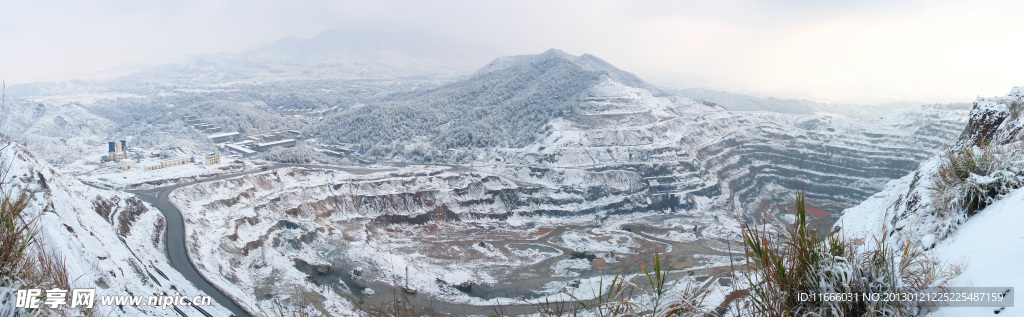 天排山雪景