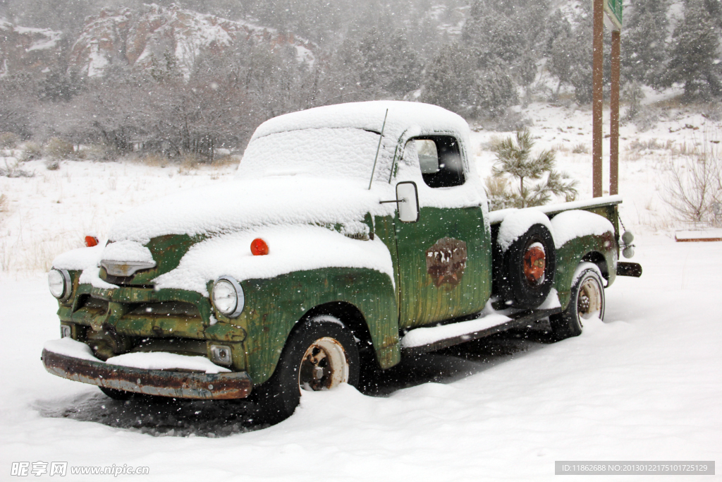 雪中老爷车