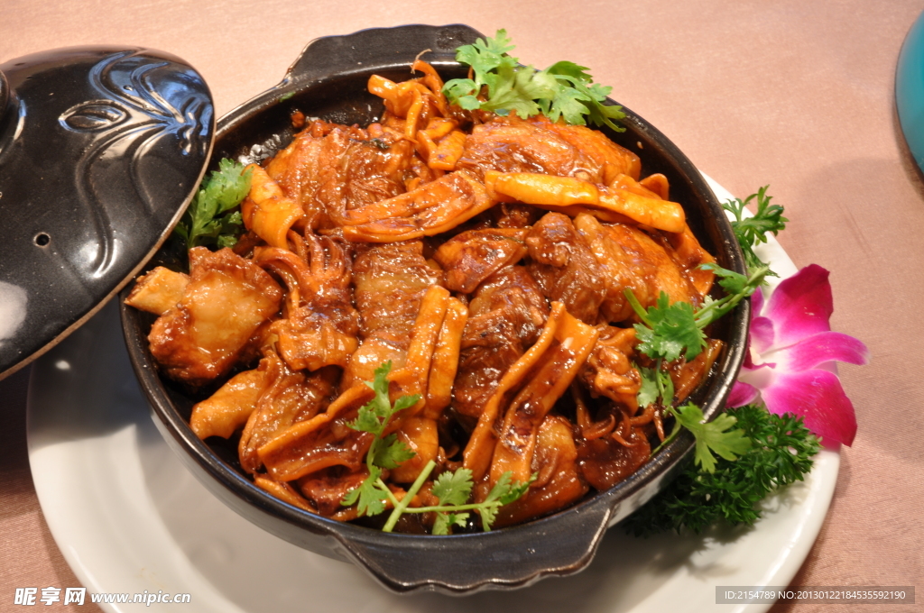 鱿鱼猪肉煲