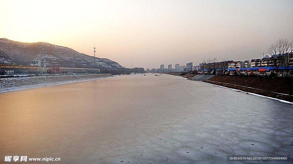 腊山湖的早晨