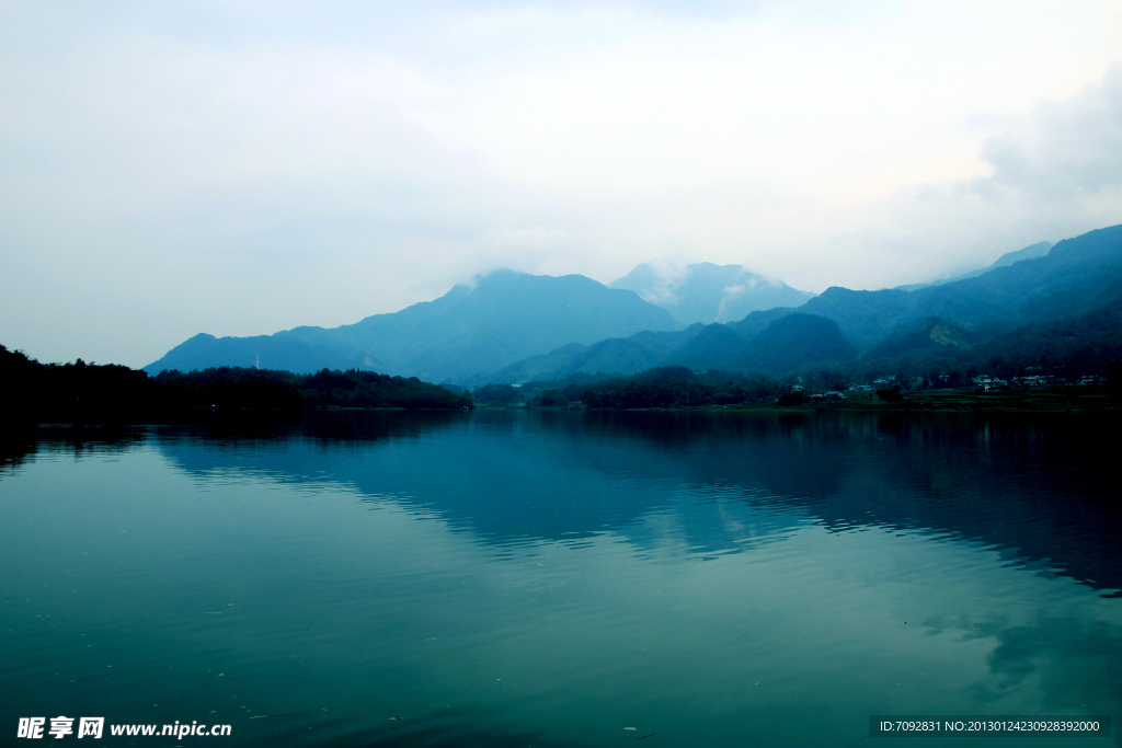 白水湖风景