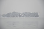 湖心雪景