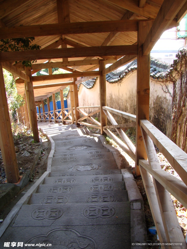 寺庙长廊