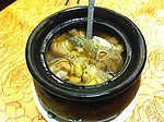 猪手瓦罐煨汤