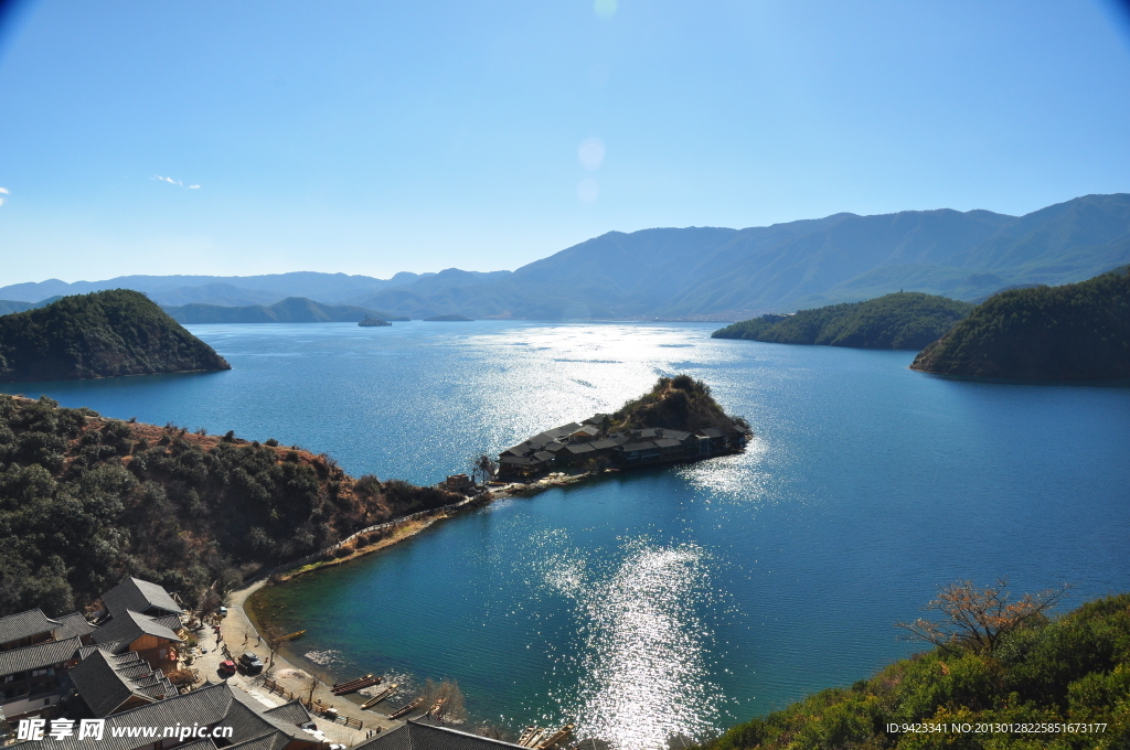 阳光泸沽湖