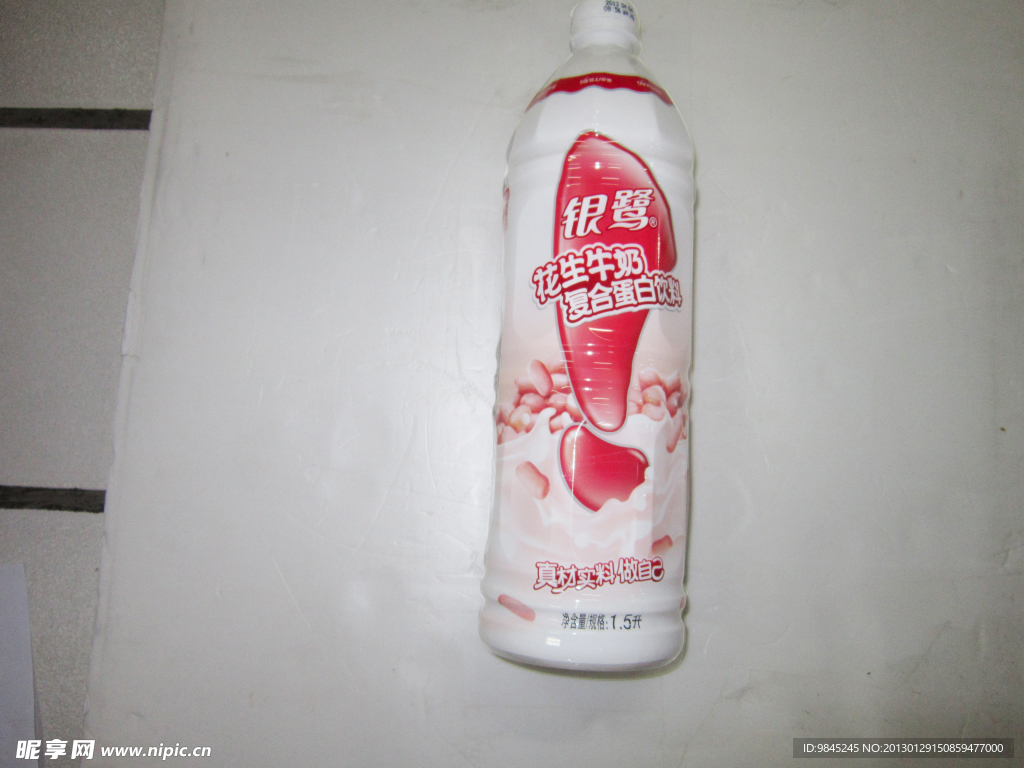 银鹭花生牛奶