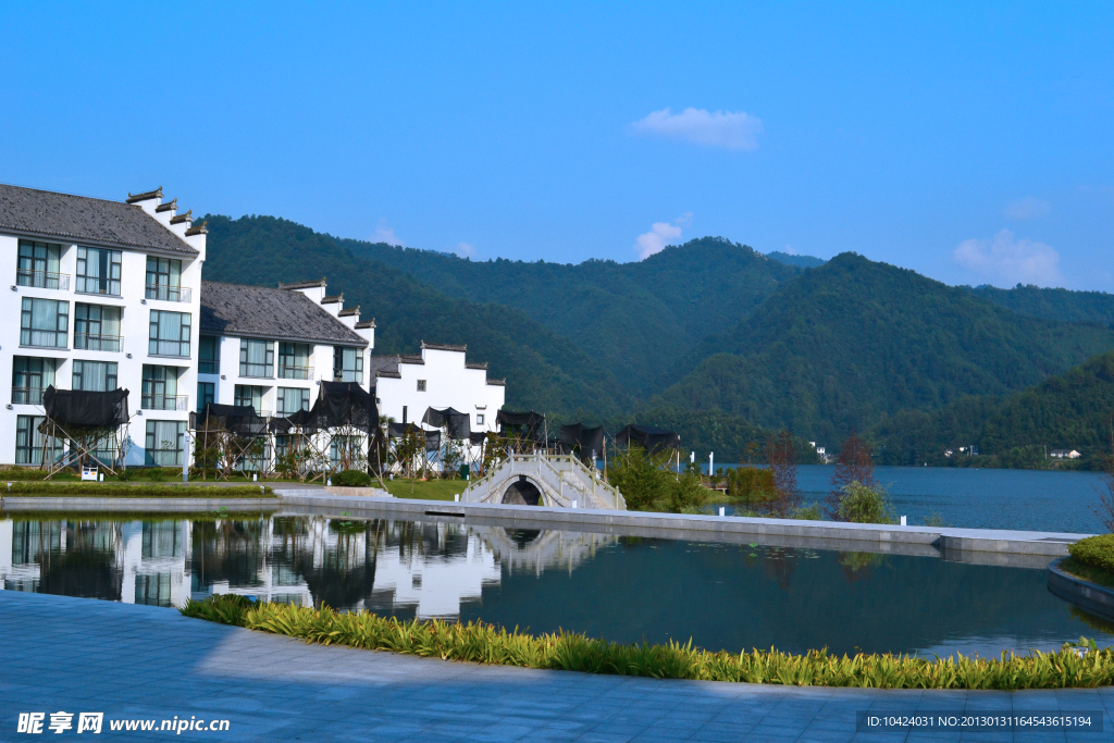 碧水蓝天奇墅湖