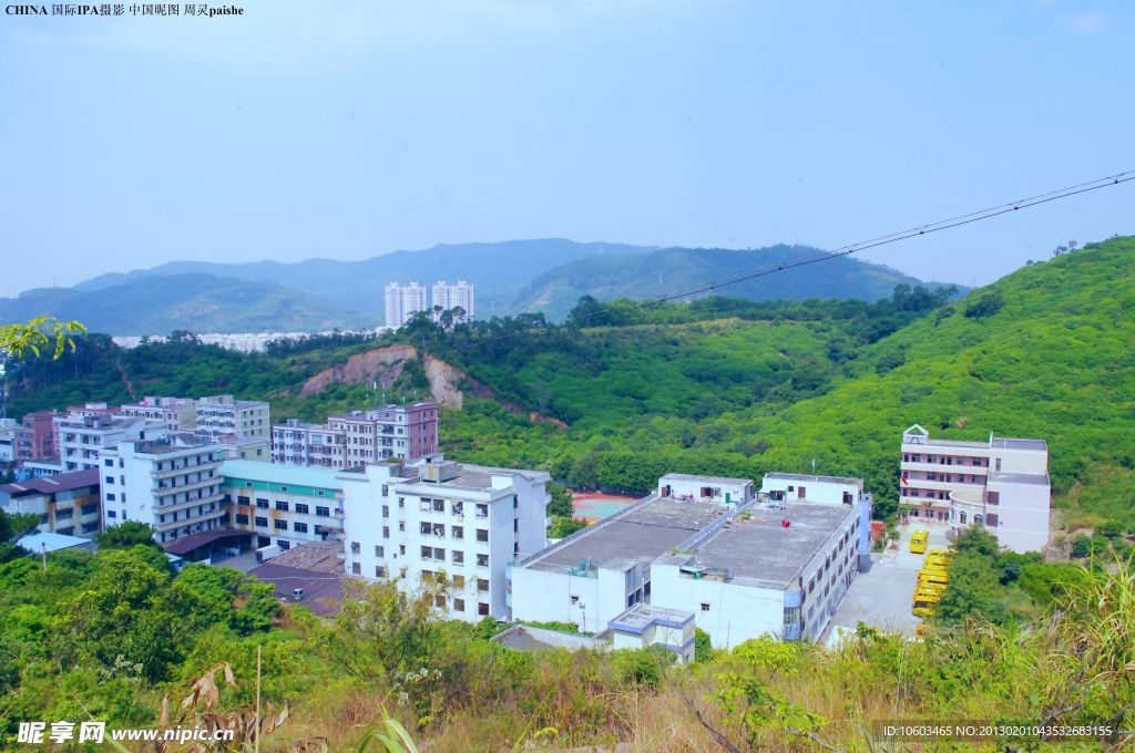 麒麟山水 山中楼房