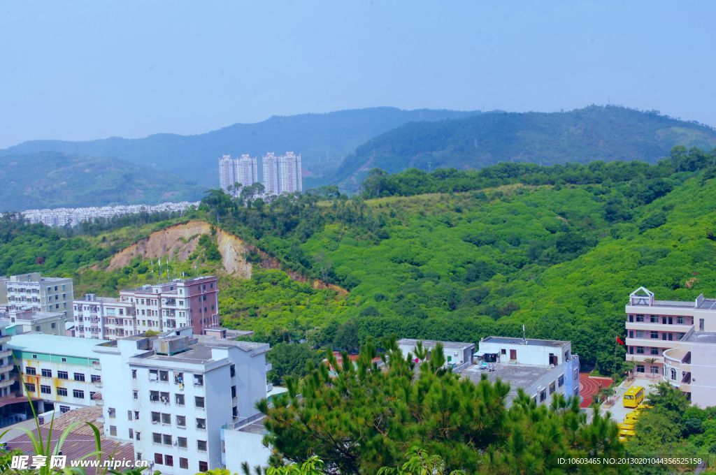 麒麟山水 山中楼景