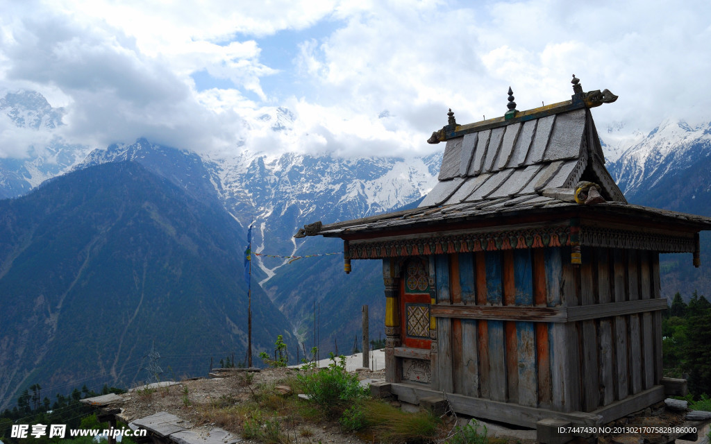 山中小庙