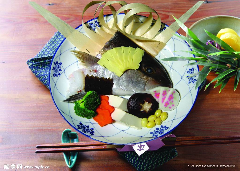 日本料理 鱼头火锅拼盘