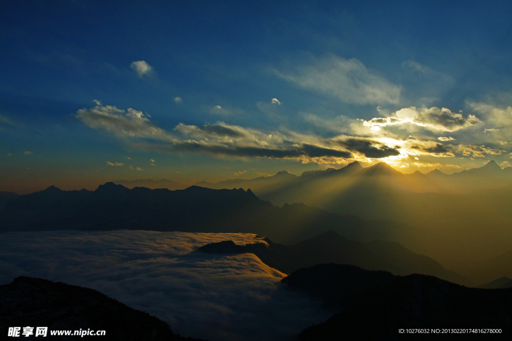 牛背山