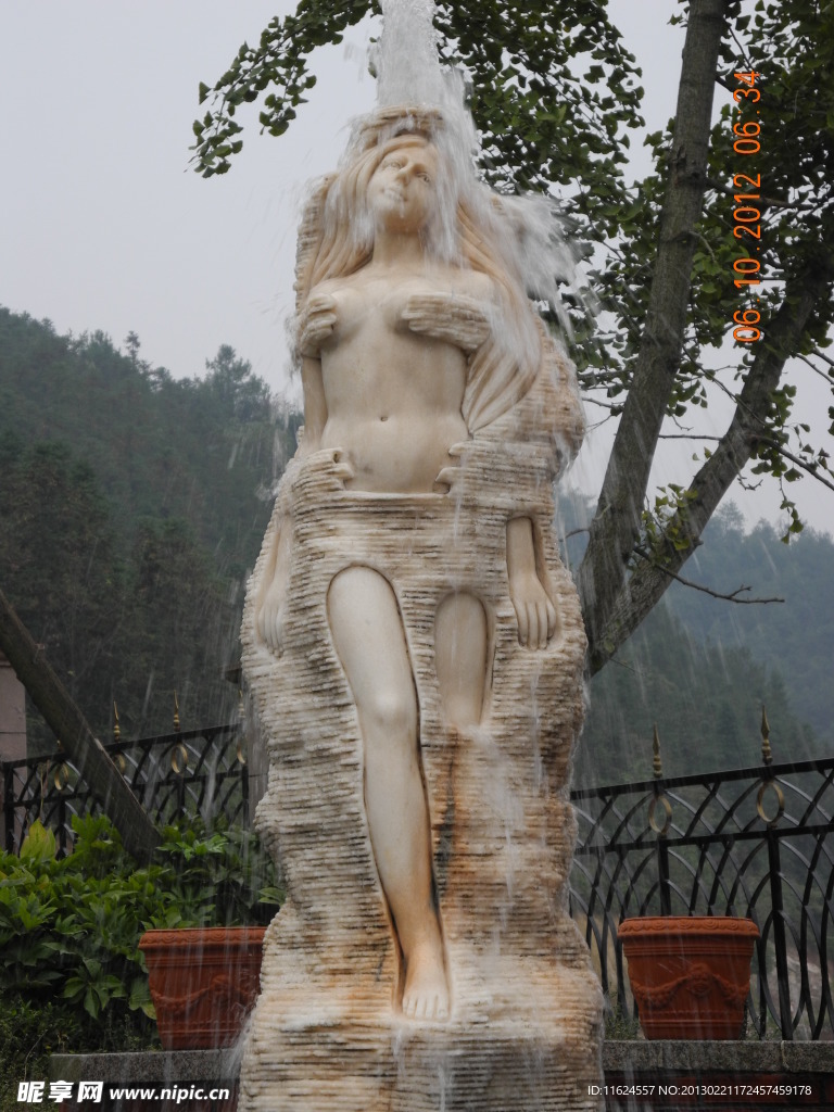 雕像