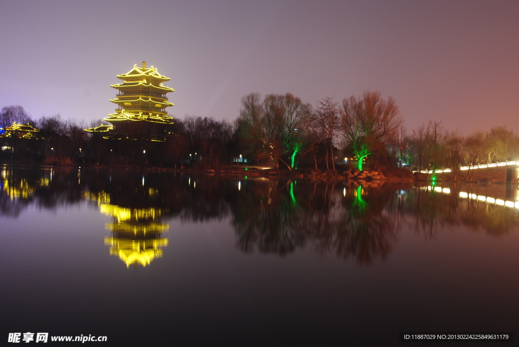 超然楼夜景