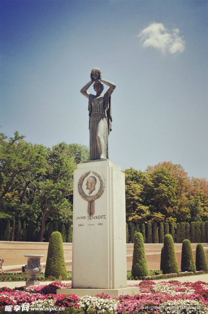 马德里丽池公园雕像
