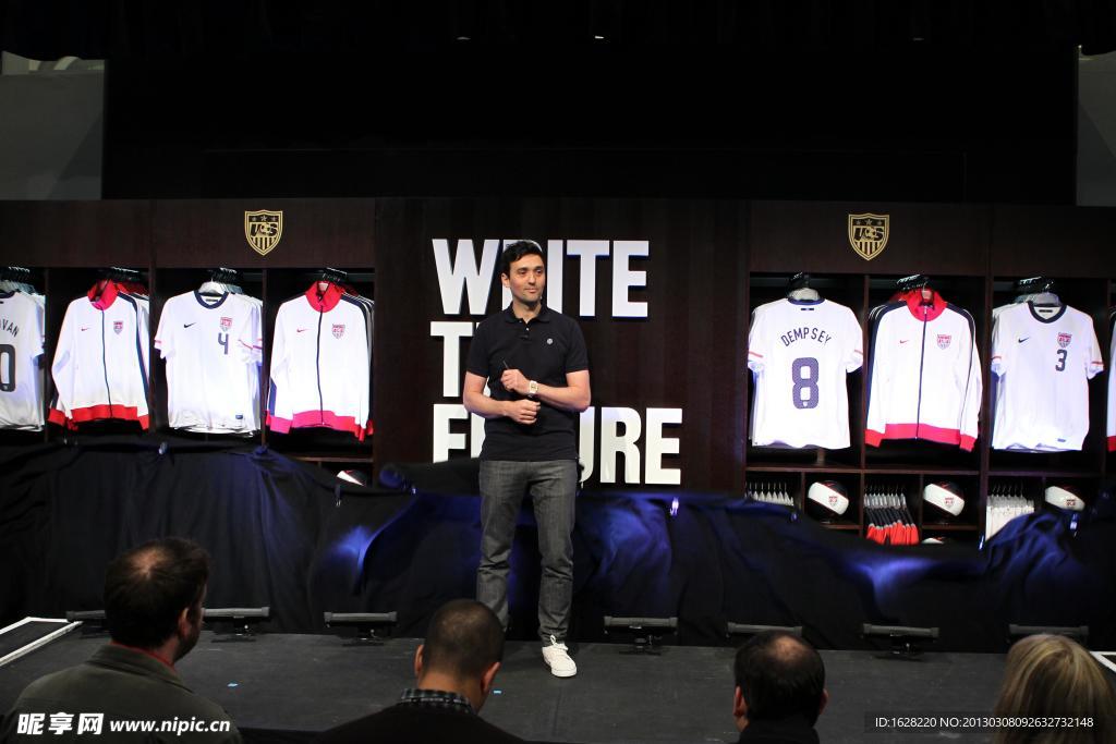 NIKE足球系列广告宣传平面