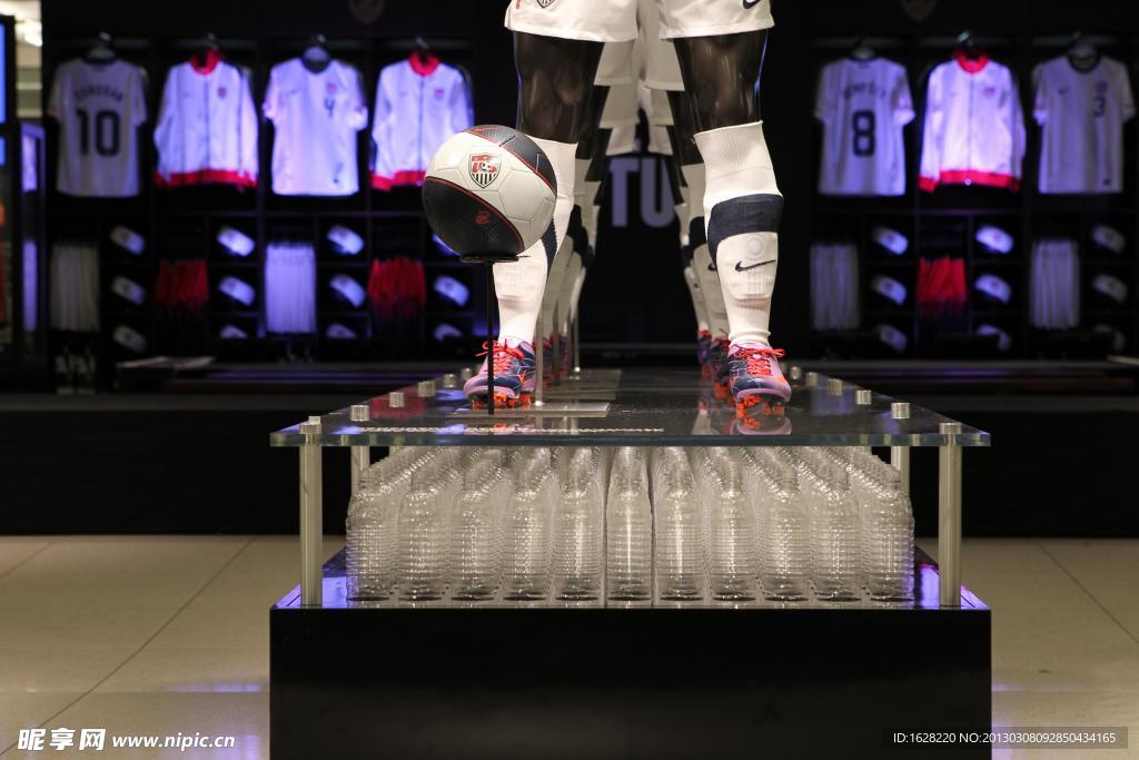 NIKE足球系列广告宣传平面
