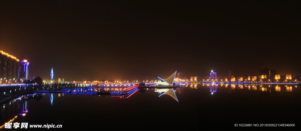 喀什东湖夜景全景