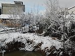 下雪 村落小池塘