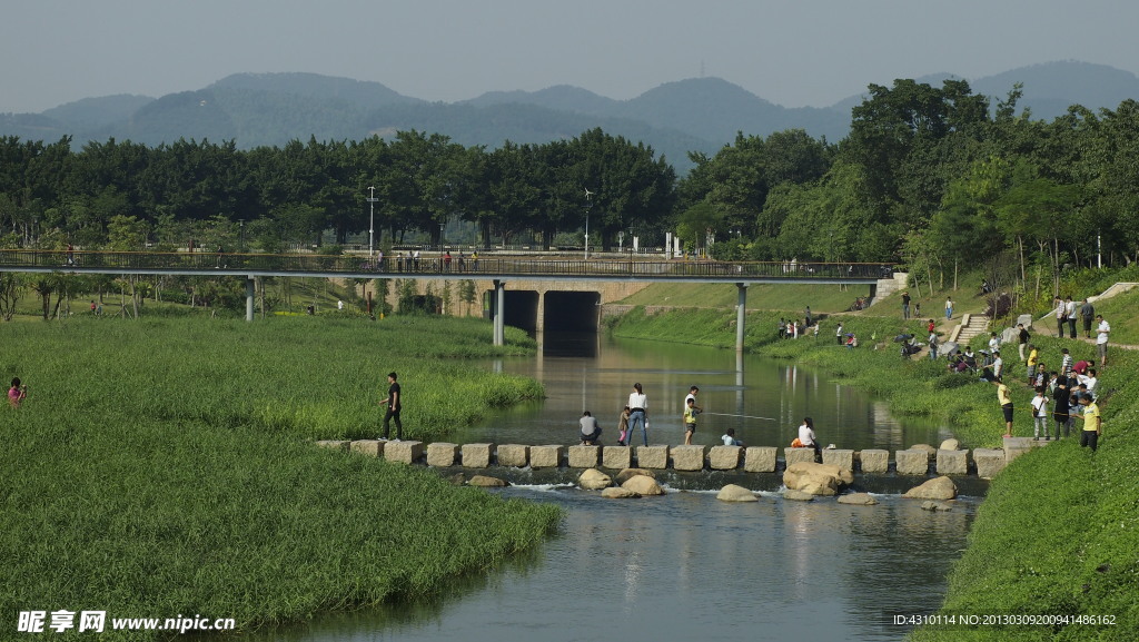 石桥 小河 春游