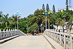 桥对村