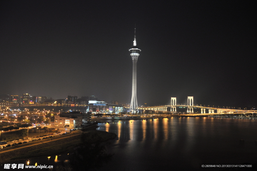 澳门俯视旅游塔澳门大桥夜景