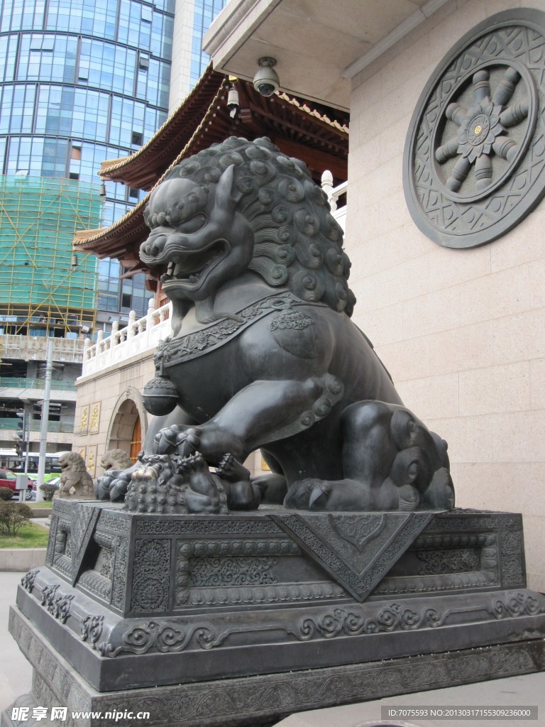 狮子雕塑