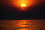 海上日出