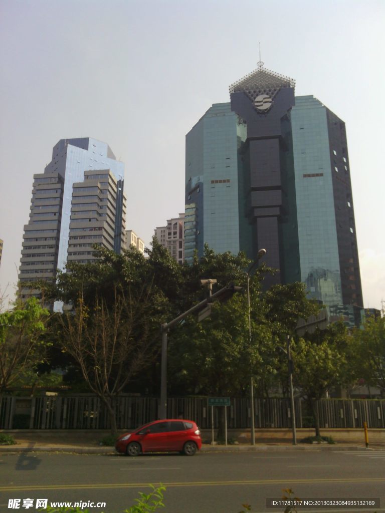 帝王的周围