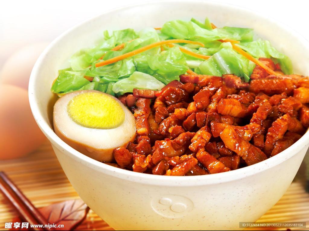 金牌卤肉饭