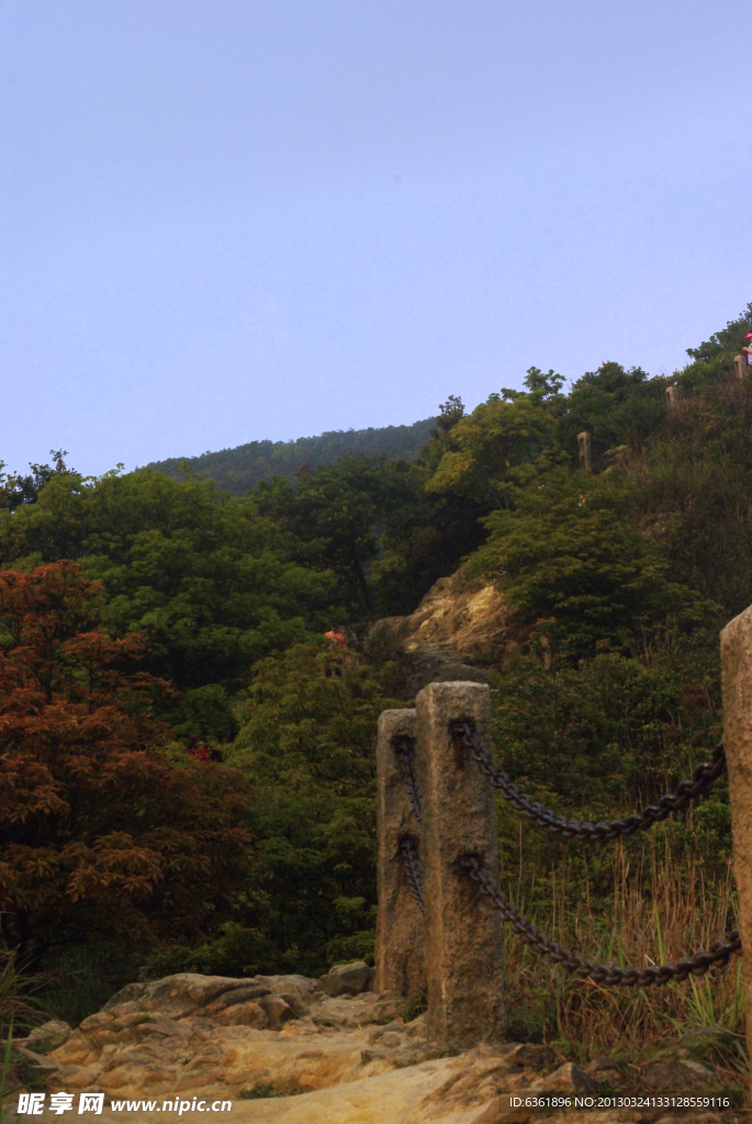 登山道