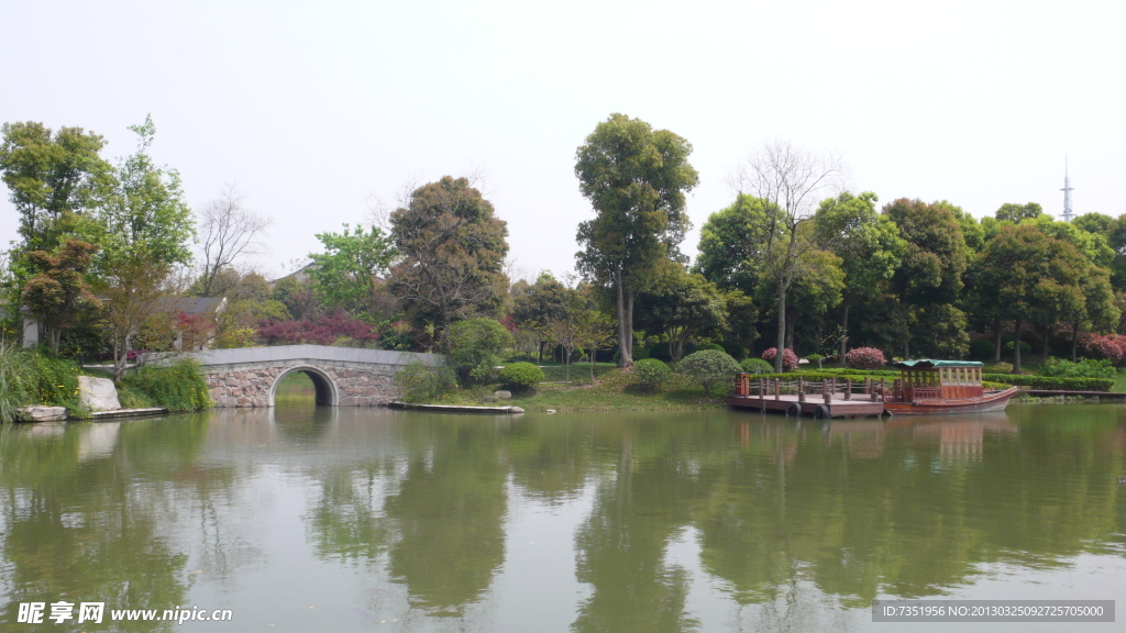 石桥湖水