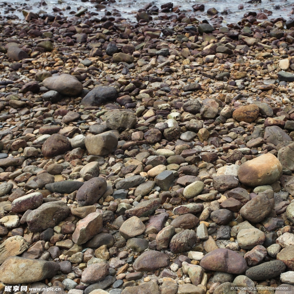 海边上的石头