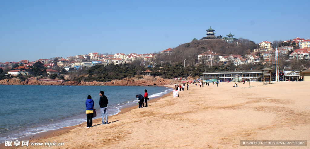 青岛海边沙滩浴场