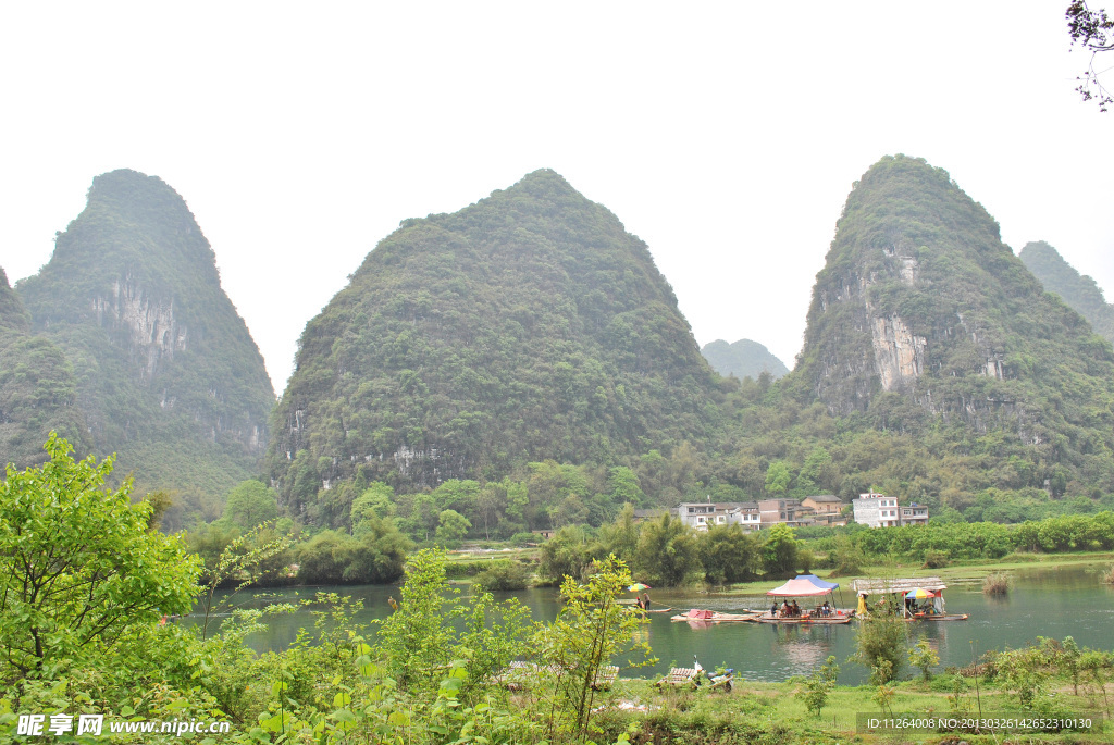 阳朔竹排游
